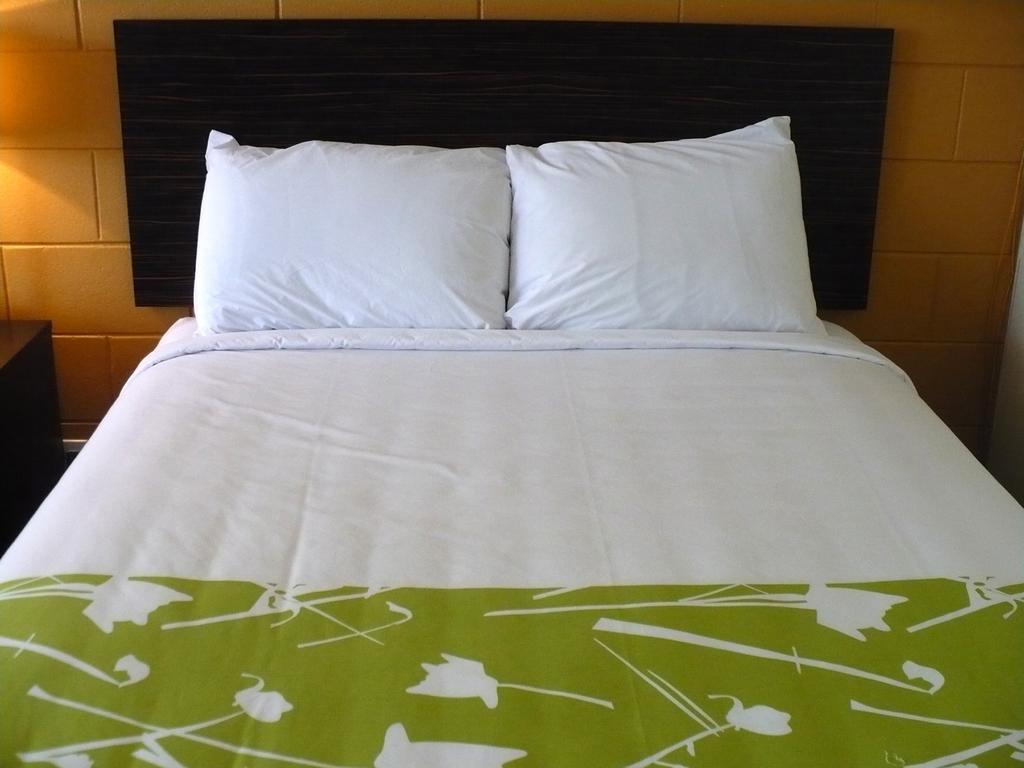 Westgate Inn พอร์เทจ เลอเพรรี ห้อง รูปภาพ